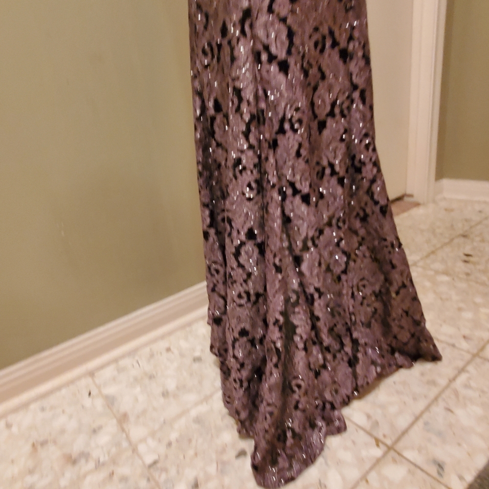 Dress - Picture 10 of 13